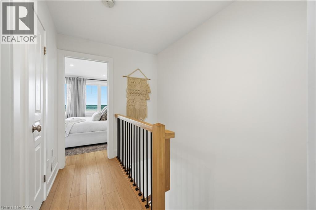 337 Beach Boulevard Unit# 7, Hamilton, ON - Indoor Photo Showing Other Room