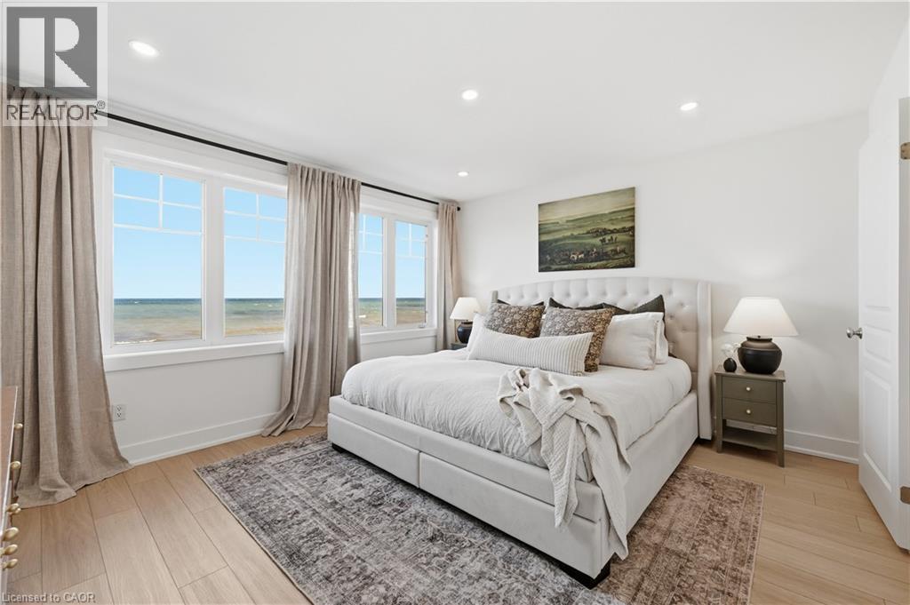 337 Beach Boulevard Unit# 7, Hamilton, ON - Indoor Photo Showing Bedroom