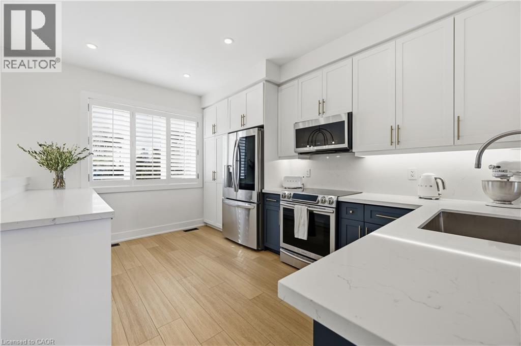 337 Beach Boulevard Unit# 7, Hamilton, ON - Indoor Photo Showing Kitchen With Stainless Steel Kitchen
