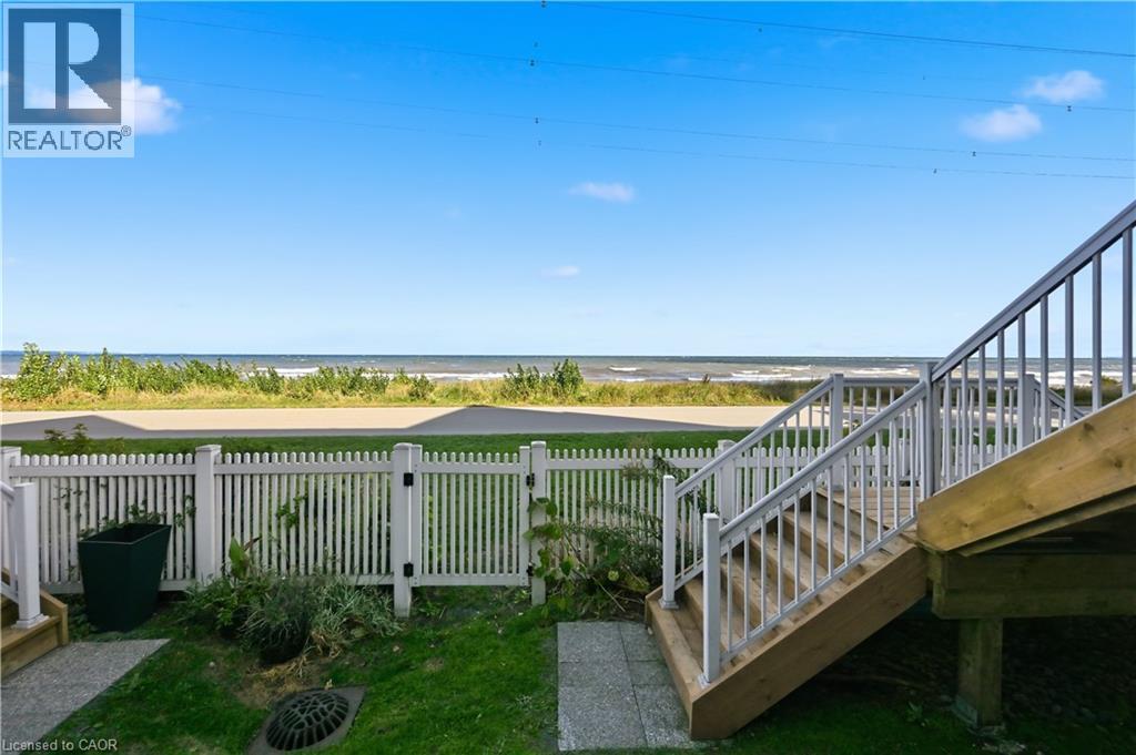 337 Beach Boulevard Unit# 7, Hamilton, ON - Outdoor With Deck Patio Veranda