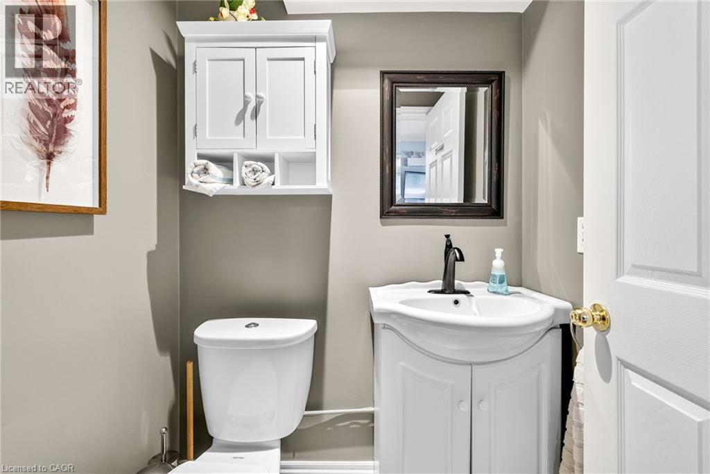 233 Garrison Road, Fort Erie, ON - Indoor Photo Showing Bathroom