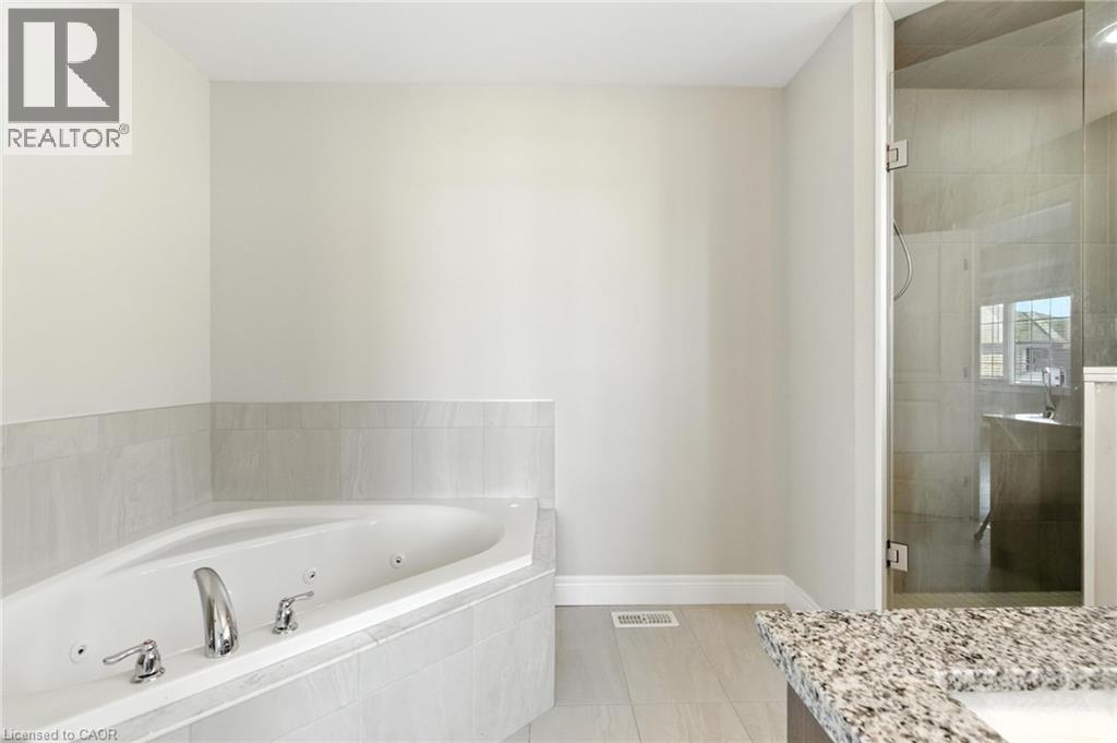 43 Riesling Court, Hamilton, ON - Indoor Photo Showing Bathroom