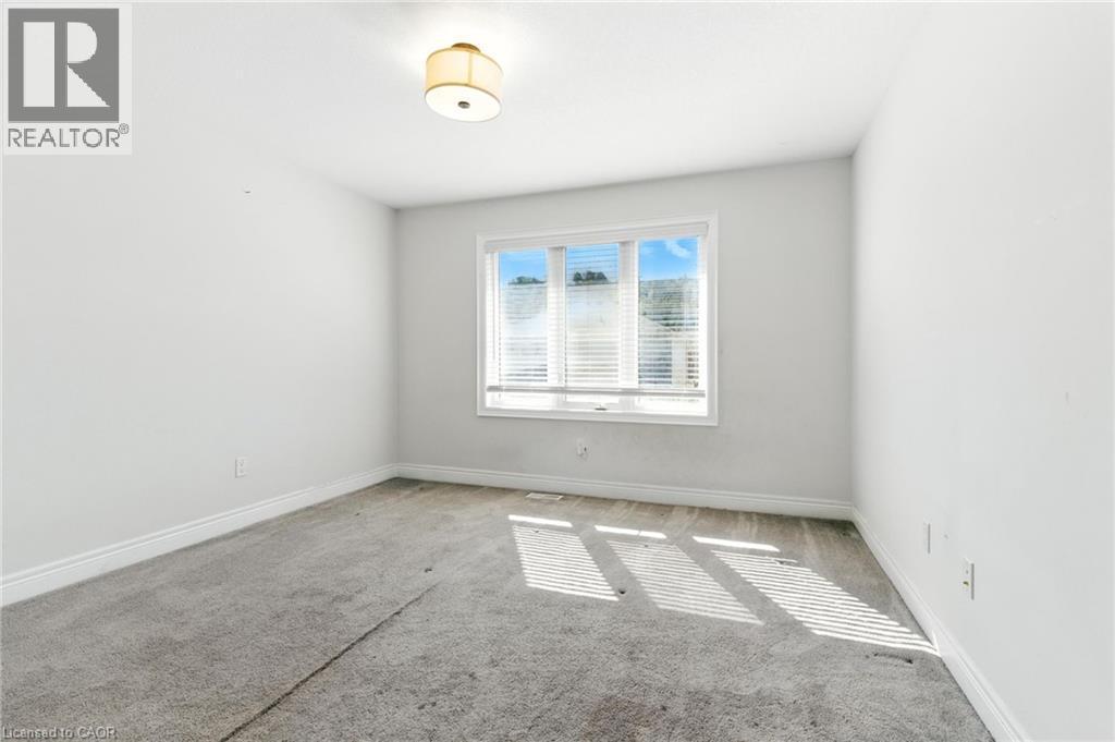 43 Riesling Court, Hamilton, ON - Indoor Photo Showing Other Room