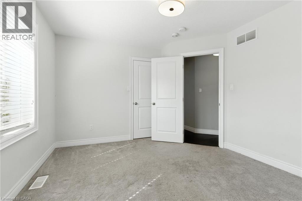 43 Riesling Court, Hamilton, ON - Indoor Photo Showing Other Room