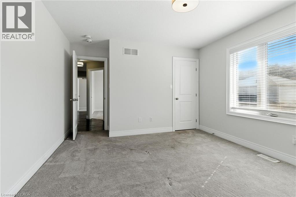 43 Riesling Court, Hamilton, ON - Indoor Photo Showing Other Room