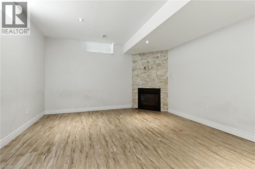 43 Riesling Court, Hamilton, ON - Indoor With Fireplace