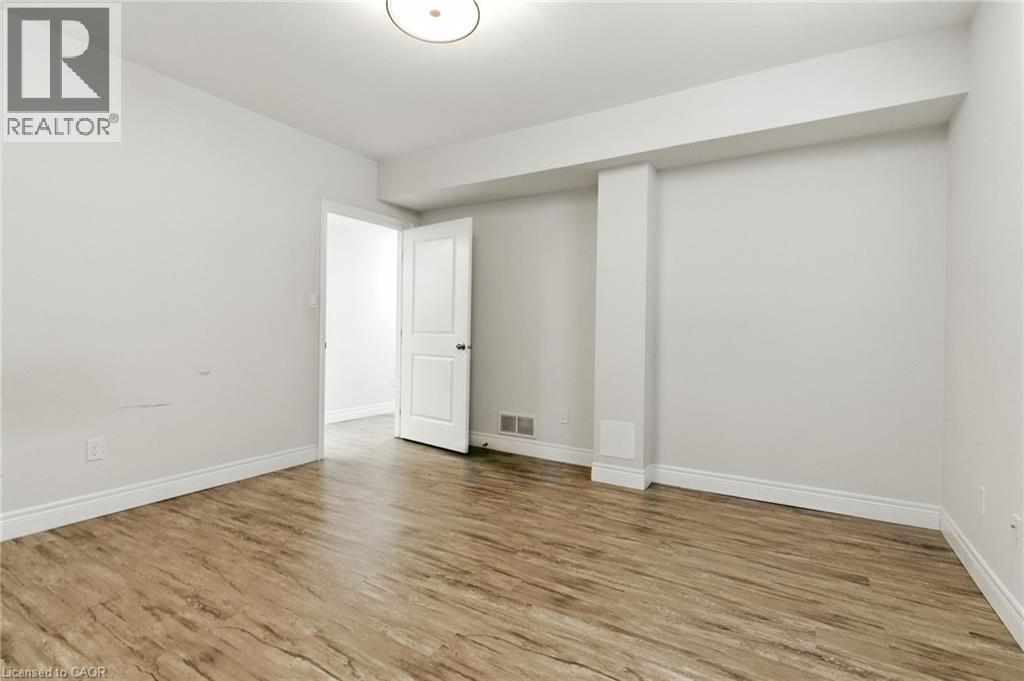 43 Riesling Court, Hamilton, ON - Indoor Photo Showing Other Room