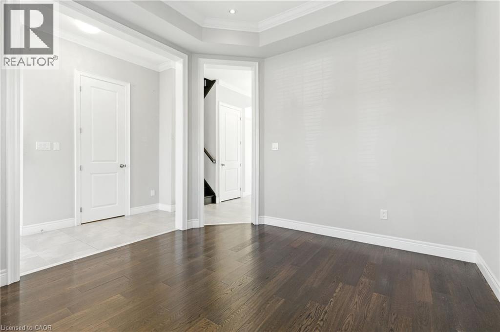 43 Riesling Court, Hamilton, ON - Indoor Photo Showing Other Room
