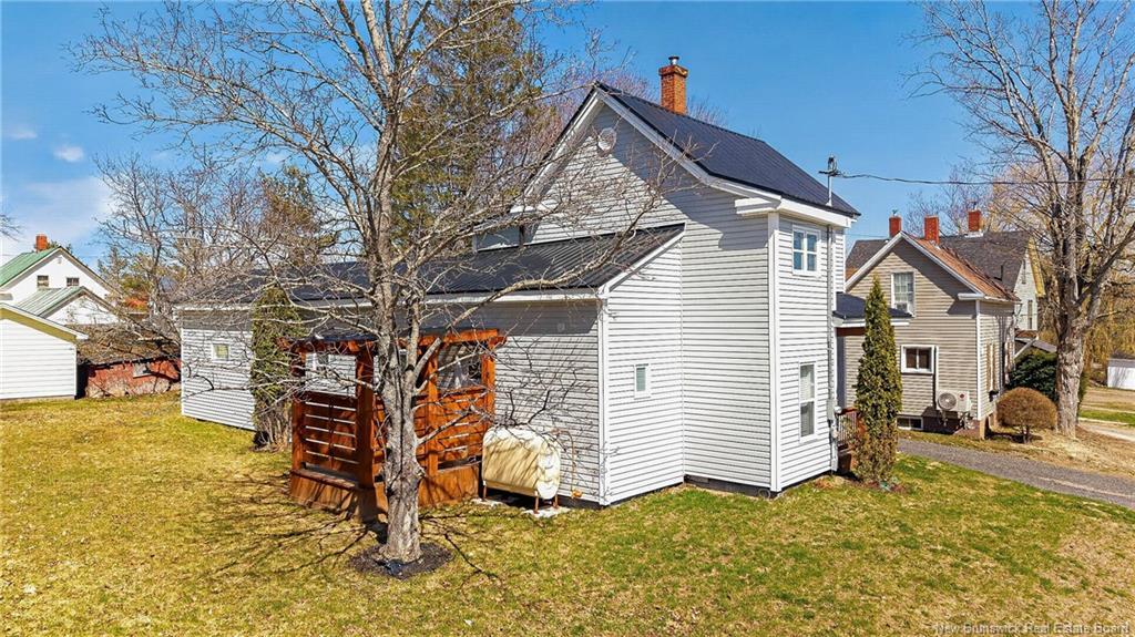 11 Elizabeth St, Saint Stephen, NB