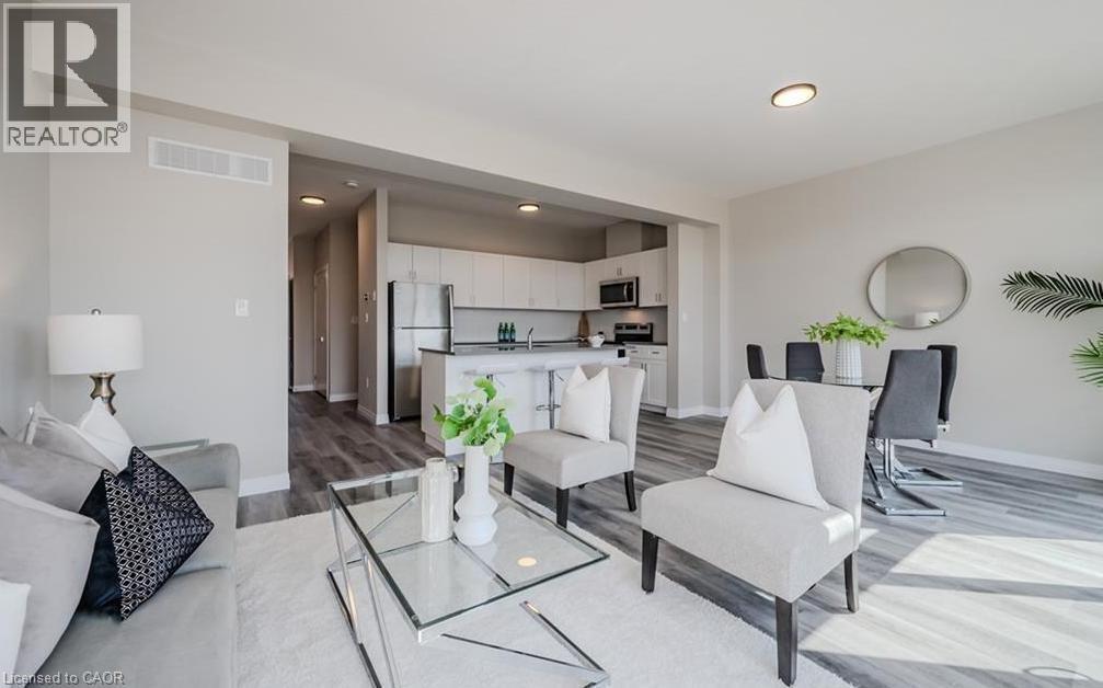 66 Ayr Meadows Crescent, Ayr, ON - Indoor Photo Showing Living Room