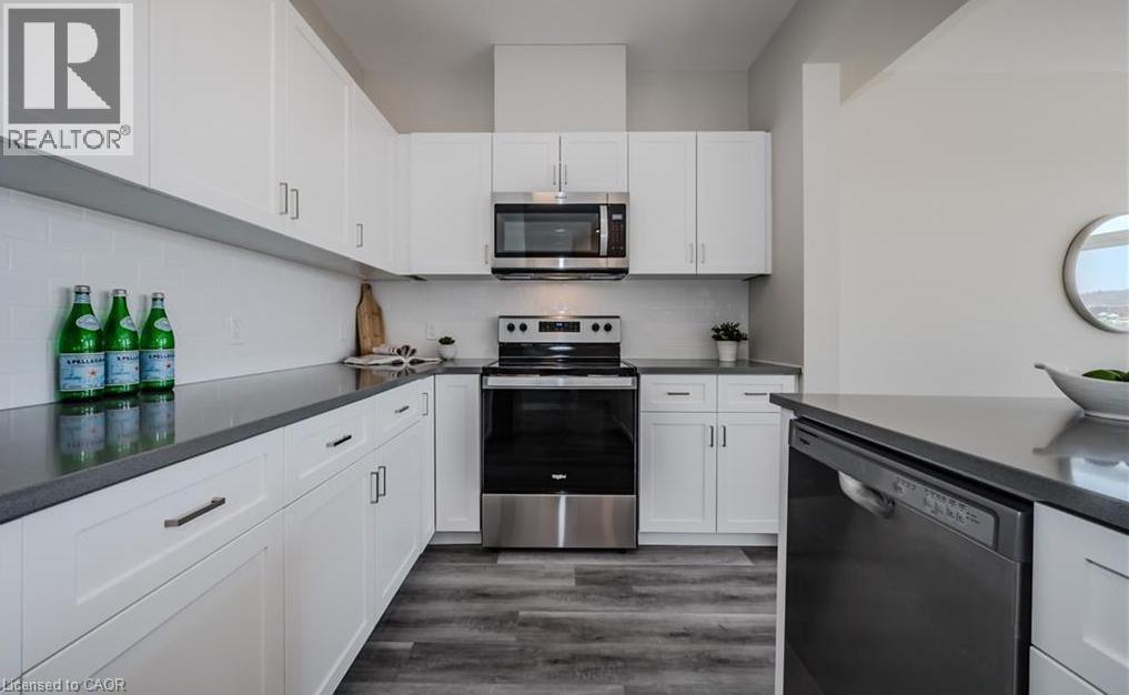 66 Ayr Meadows Crescent, Ayr, ON - Indoor Photo Showing Kitchen