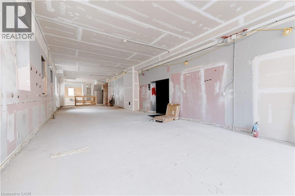 90 John Street S, Hamilton, ON