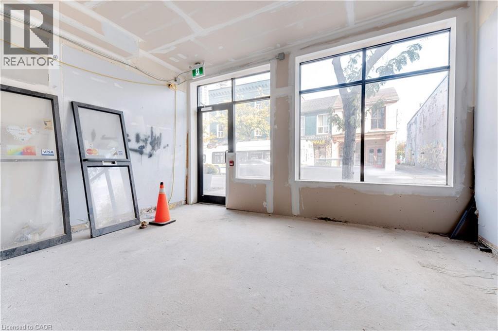 90 John Street S, Hamilton, ON