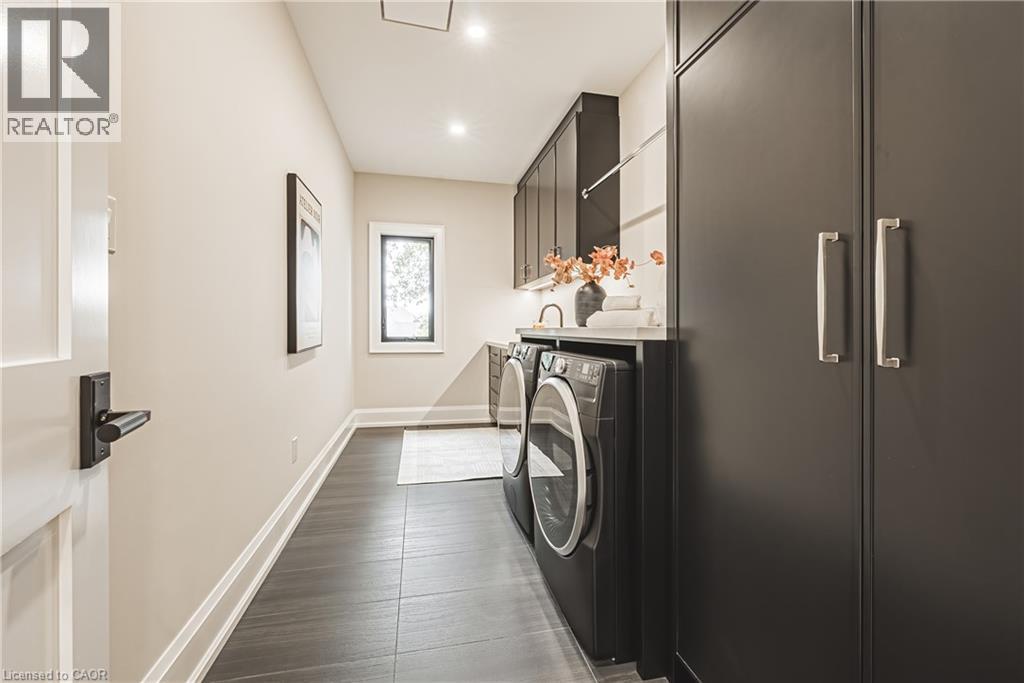 362 Harmony Hall Drive, Ancaster, ON - Indoor Photo Showing Laundry Room