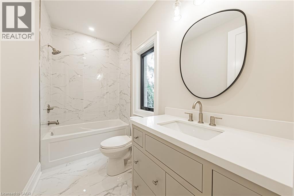 362 Harmony Hall Drive, Ancaster, ON - Indoor Photo Showing Bathroom
