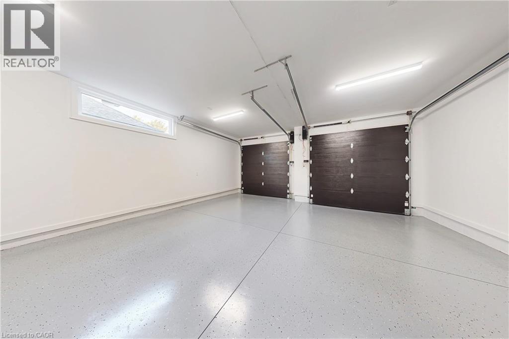 362 Harmony Hall Drive, Ancaster, ON - Indoor Photo Showing Garage