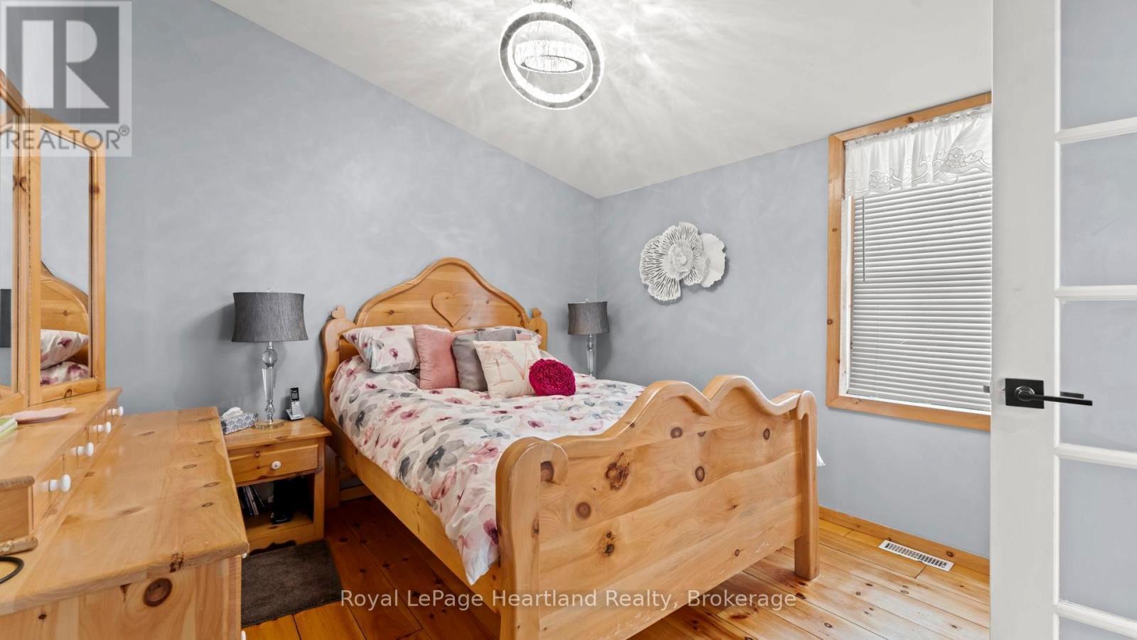 162 Wellington Street S, Goderich (Goderich (Town)), ON - Indoor Photo Showing Bedroom