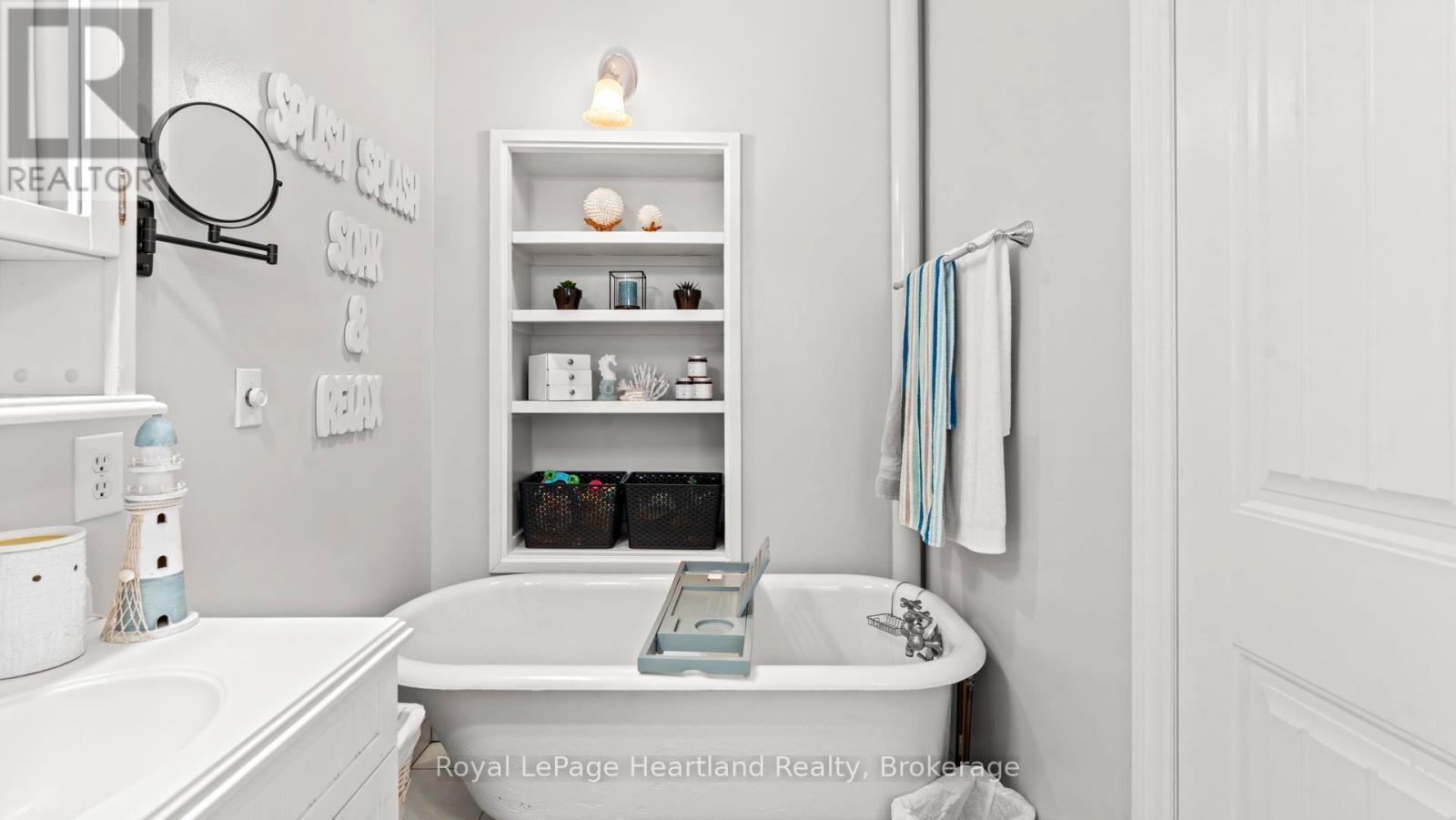 162 Wellington Street S, Goderich (Goderich (Town)), ON - Indoor Photo Showing Bathroom