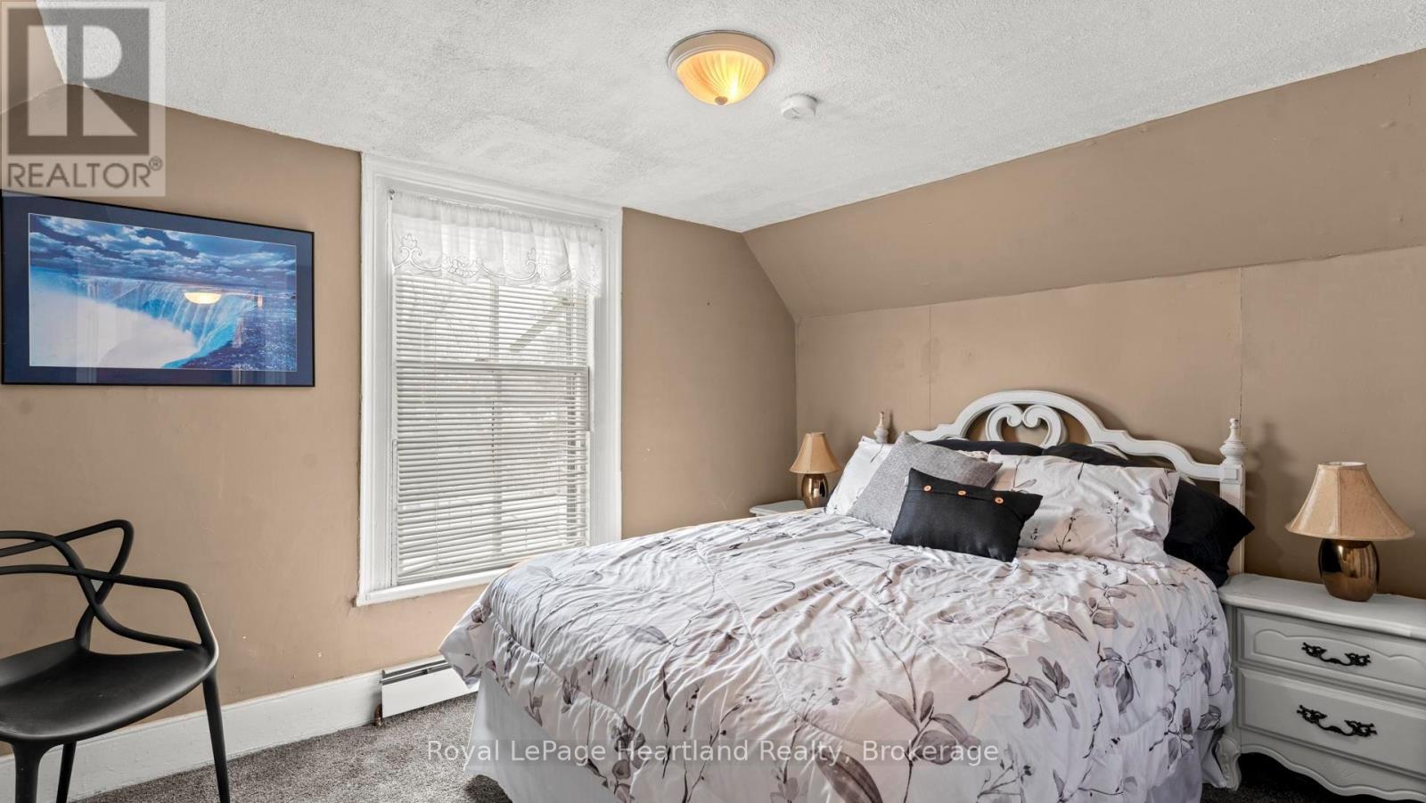 162 Wellington Street S, Goderich (Goderich (Town)), ON - Indoor Photo Showing Bedroom