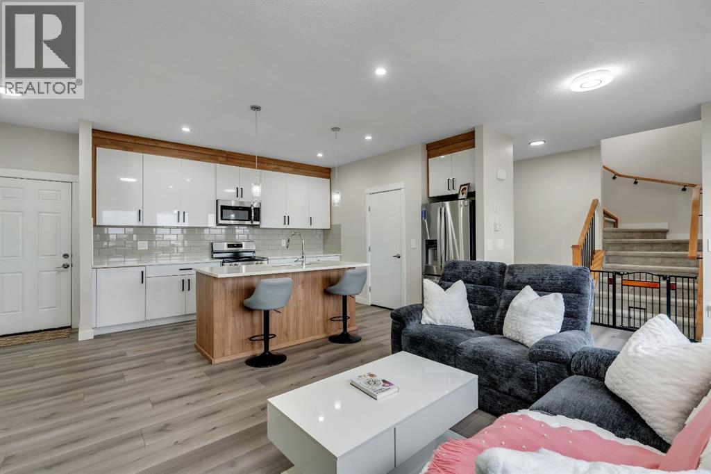 1222 Westmount Drive, Strathmore, AB - Indoor