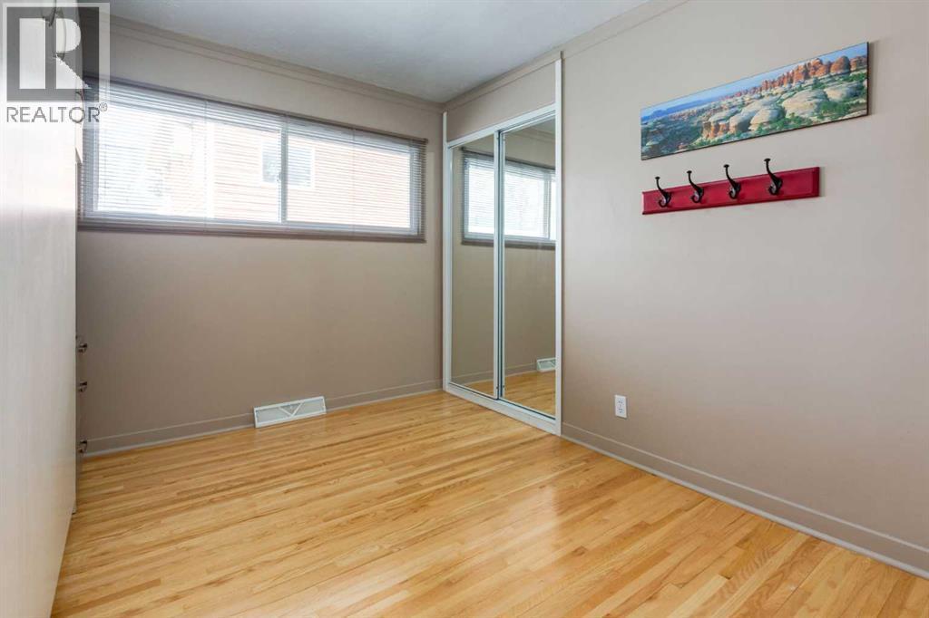 55 Heston Street Nw, Calgary, AB - Indoor Photo Showing Other Room