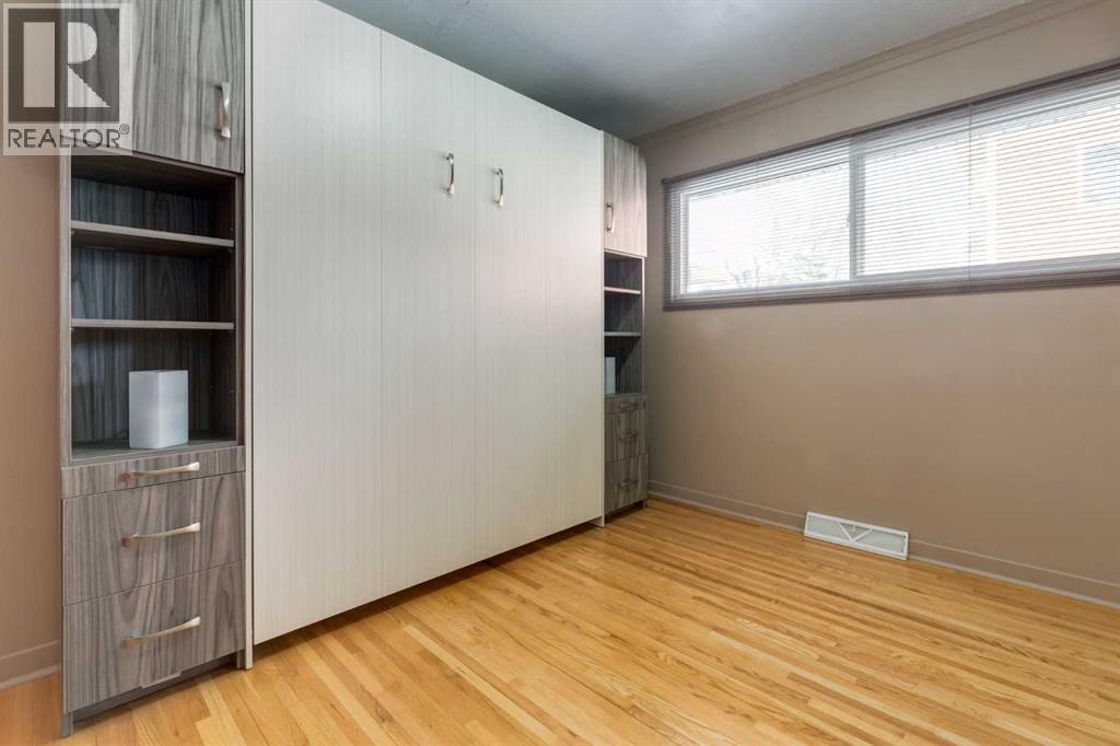 55 Heston Street Nw, Calgary, AB - Indoor