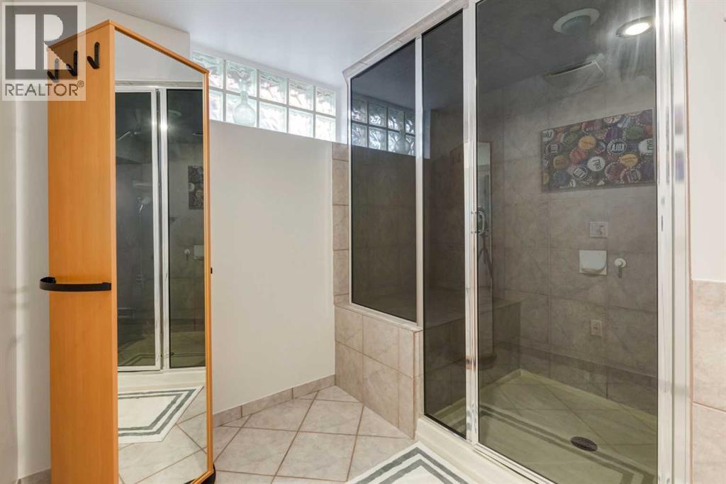 55 Heston Street Nw, Calgary, AB - Indoor Photo Showing Bathroom