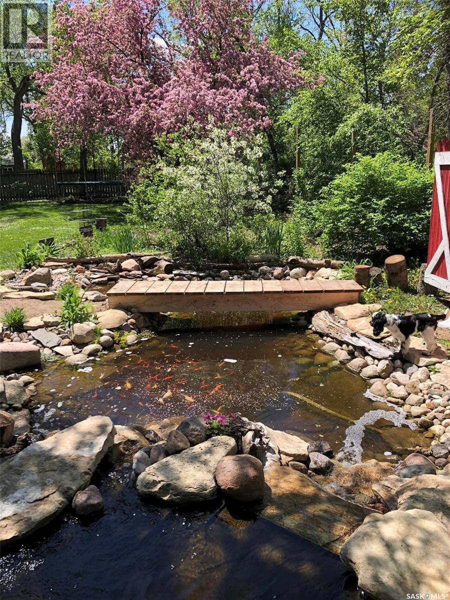 531 Scott Street, Weyburn, SK - Outdoor