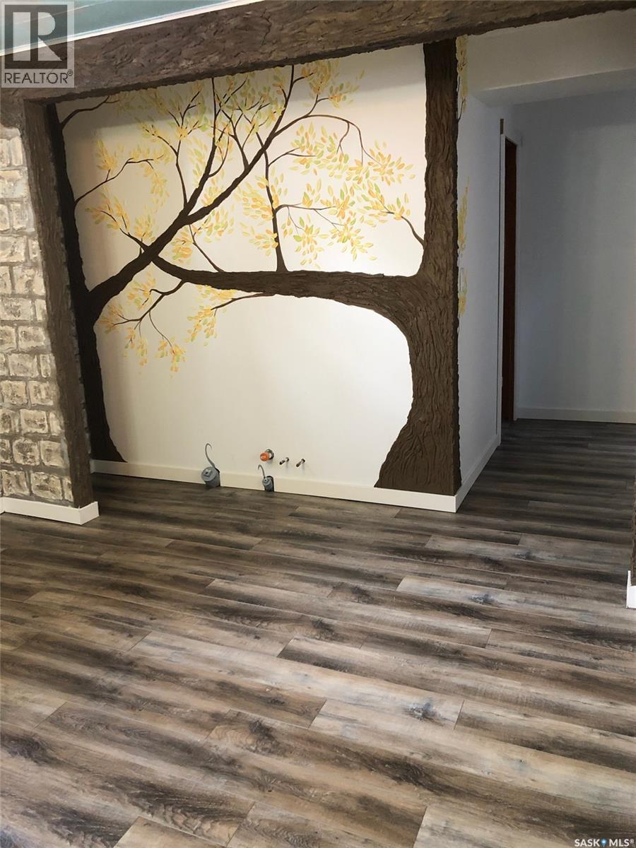 531 Scott Street, Weyburn, SK - Indoor Photo Showing Other Room