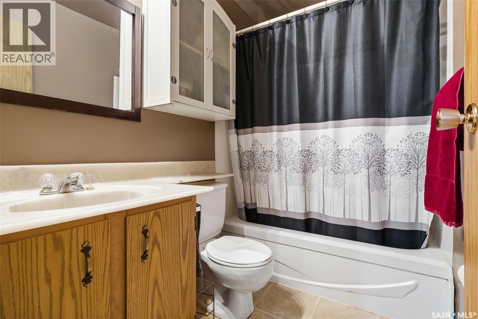 114 Cedar Meadow Drive, Regina, SK - Indoor Photo Showing Bathroom