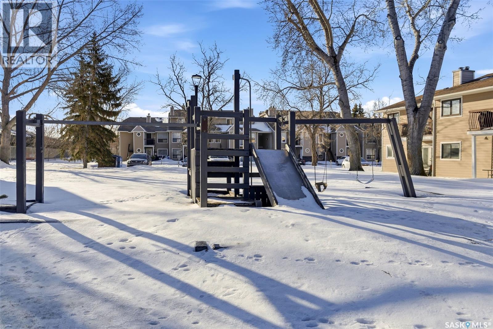 114 Cedar Meadow Drive, Regina, SK - Outdoor