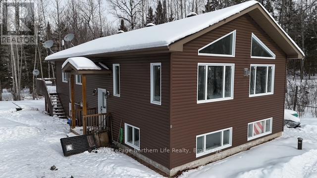 522 Hart Road, Callander, ON - Outdoor With Exterior