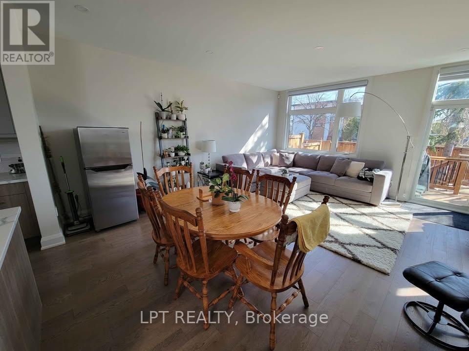 443 Dawson Avenue, Ottawa, ON - Indoor