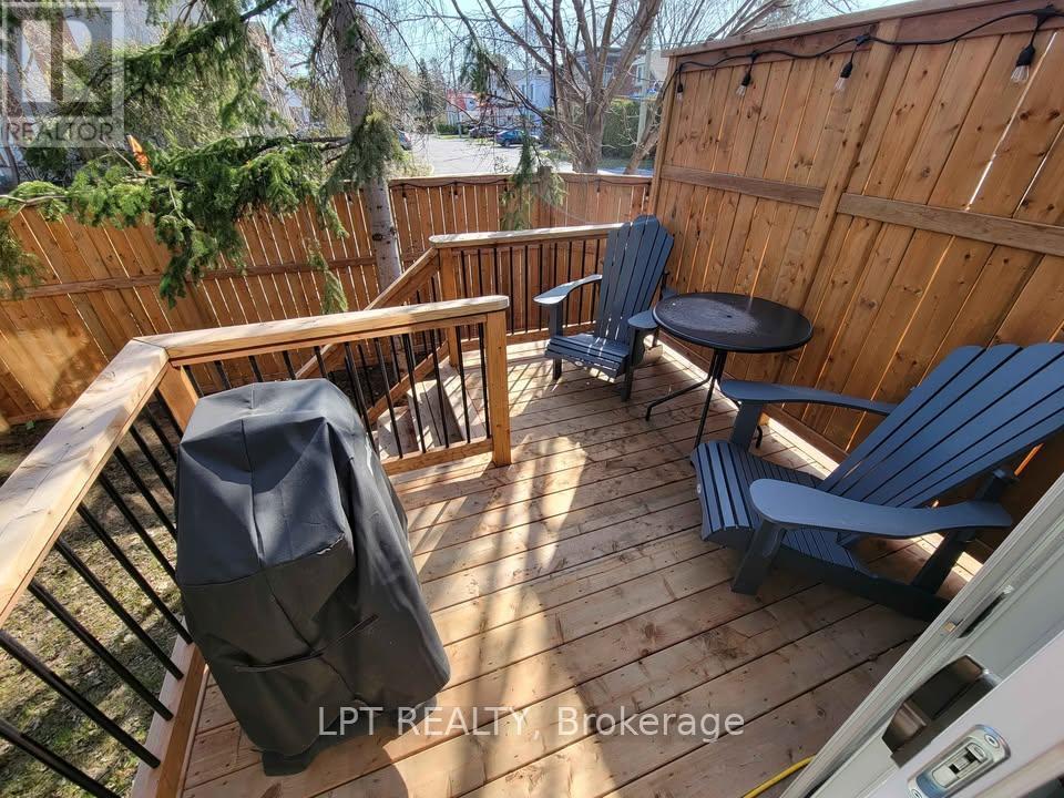 443 Dawson Avenue, Ottawa, ON - Outdoor With Deck Patio Veranda With Exterior