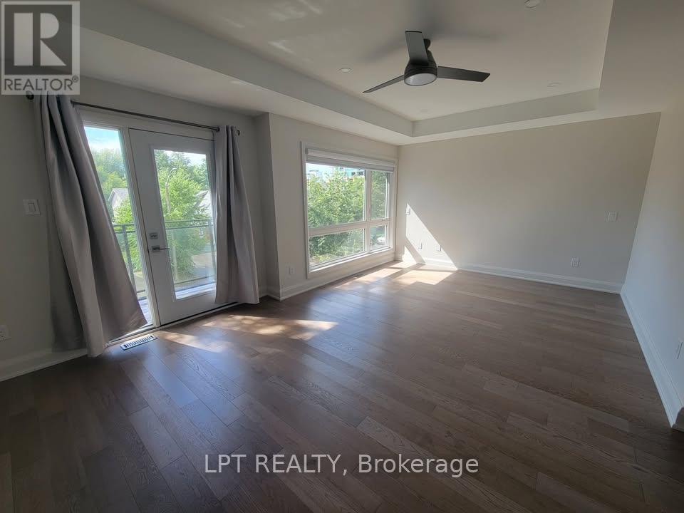 443 Dawson Avenue, Ottawa, ON - Indoor Photo Showing Other Room