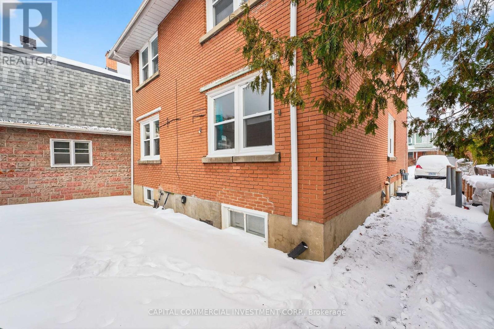 220 Compton Avenue, Ottawa, ON - Outdoor With Exterior
