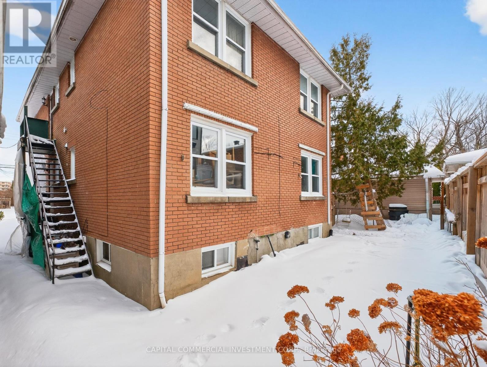 220 Compton Avenue, Ottawa, ON - Outdoor With Exterior