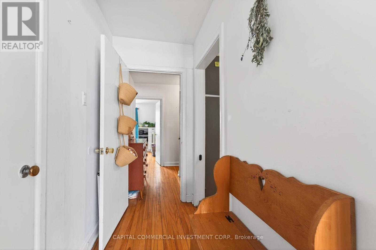 220 Compton Avenue, Ottawa, ON - Indoor Photo Showing Other Room