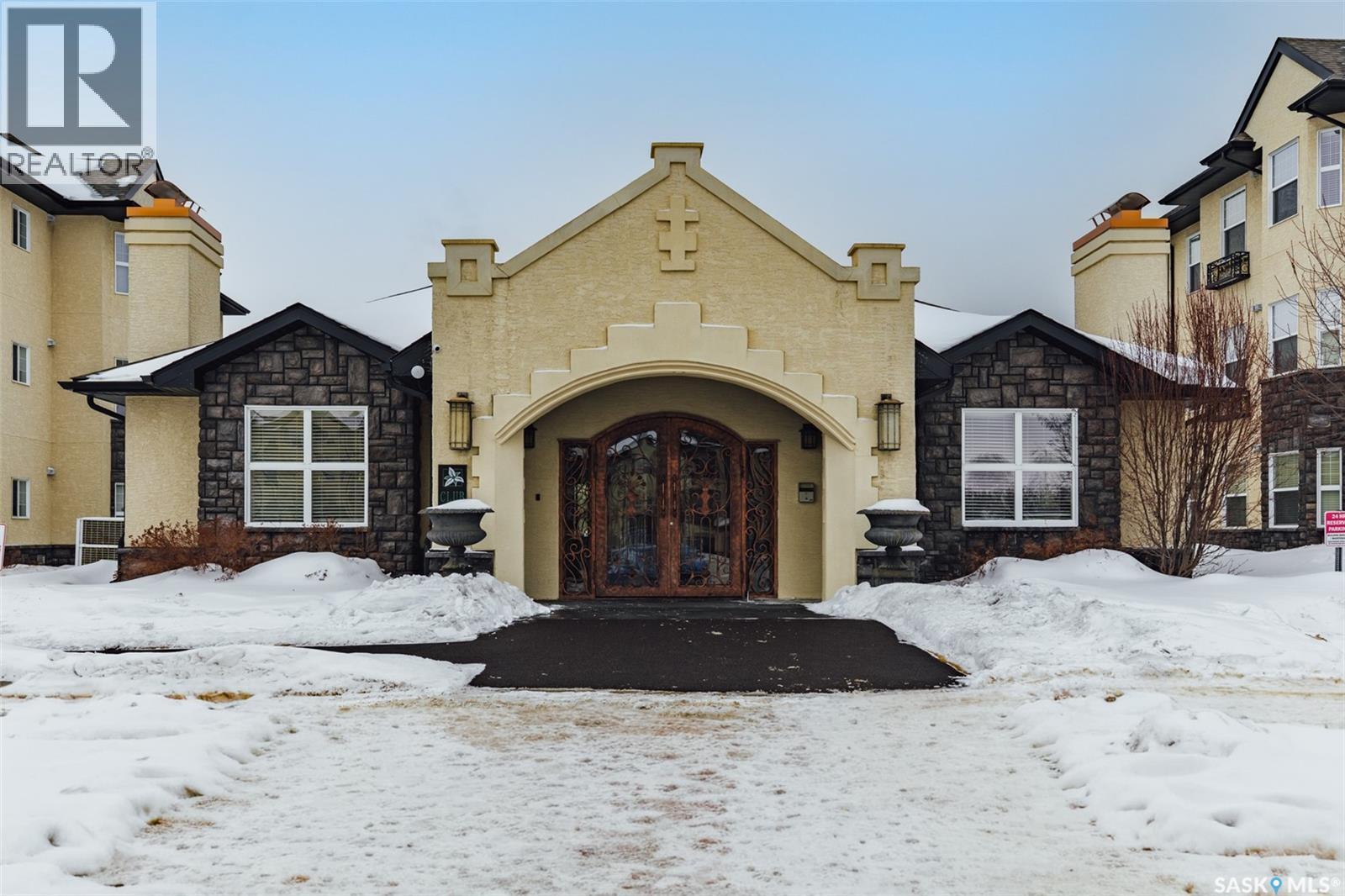 304B 415 Hunter Road, Saskatoon, SK - Outdoor With Facade