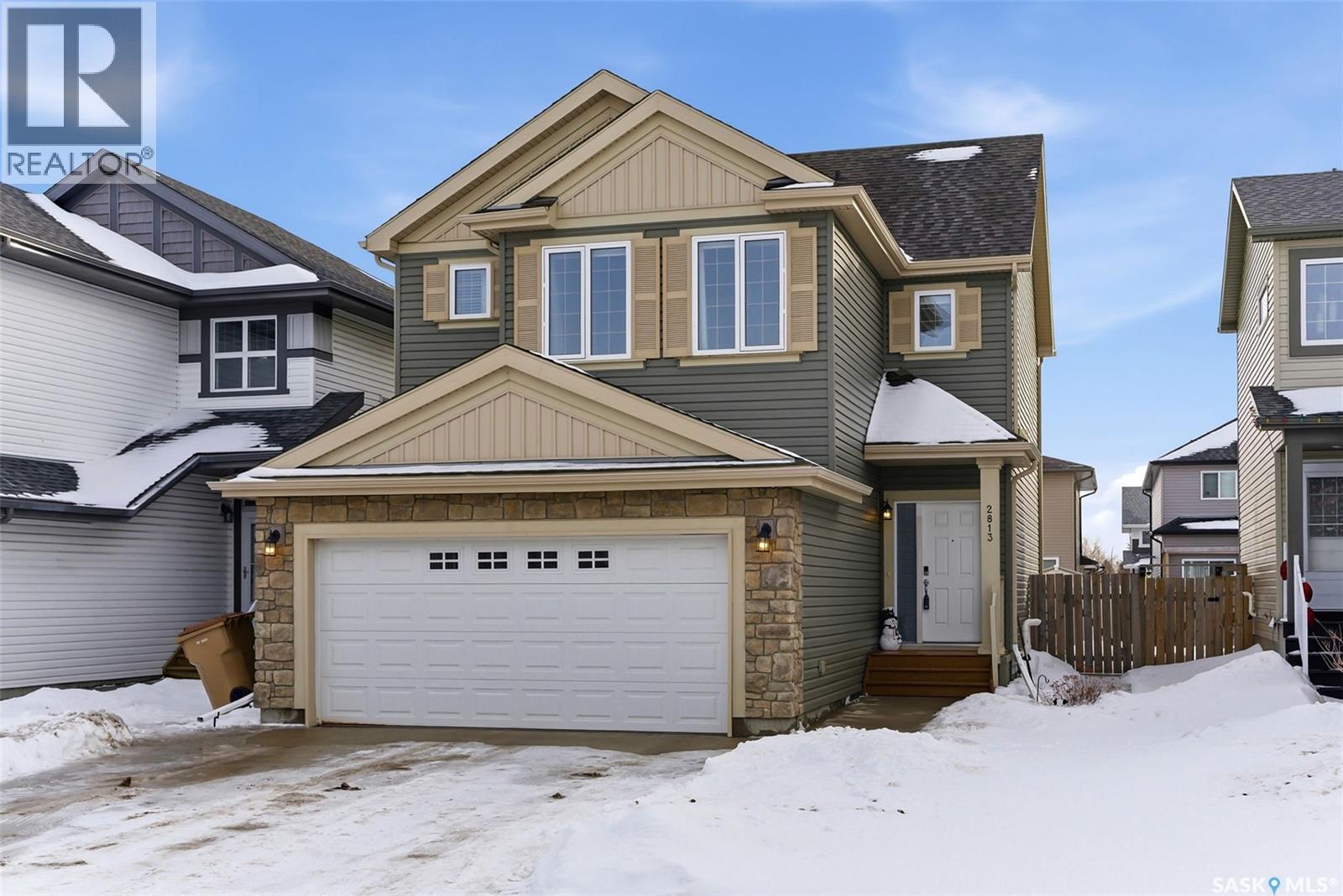2813 Elgaard Drive, Regina, SK - Outdoor With Facade