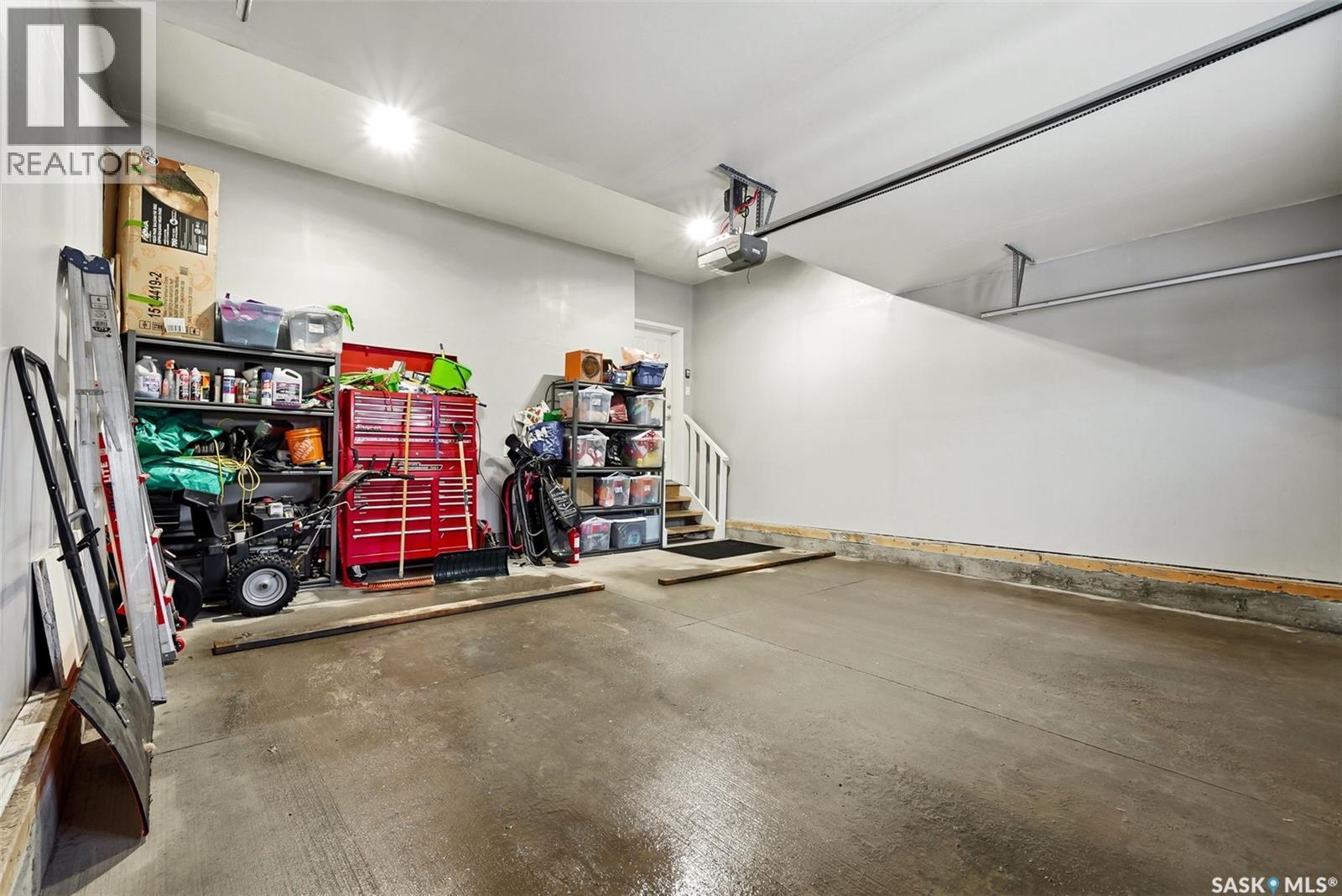 2813 Elgaard Drive, Regina, SK - Indoor Photo Showing Garage