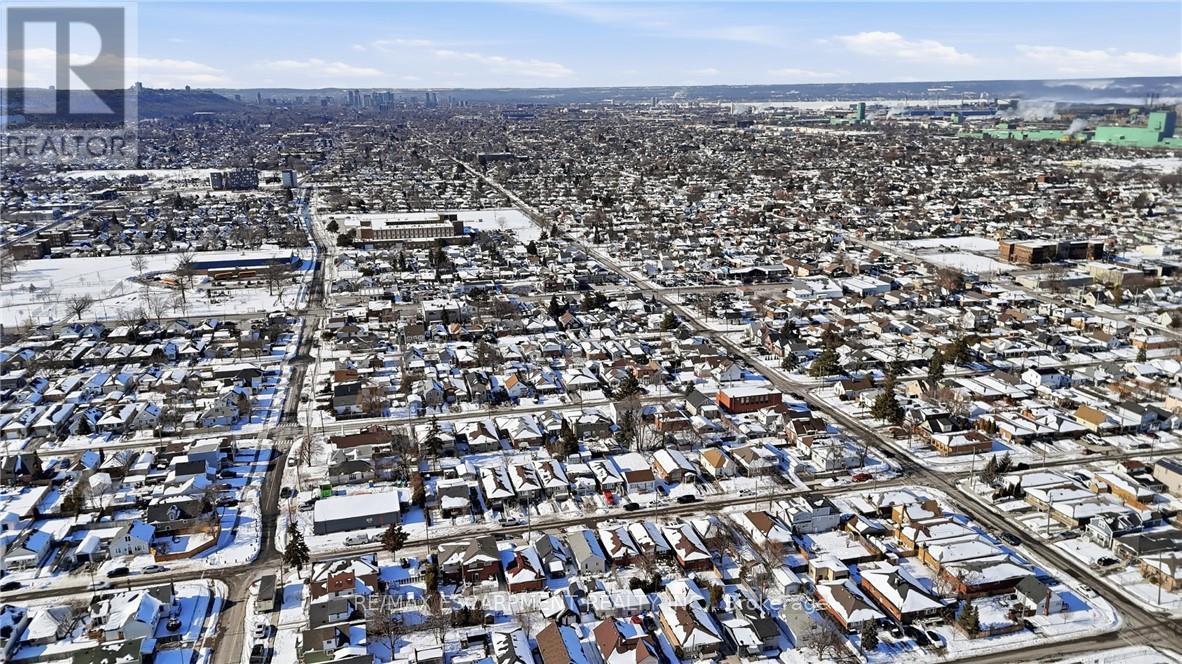 25 Delena Avenue N, Hamilton, ON - Outdoor With View