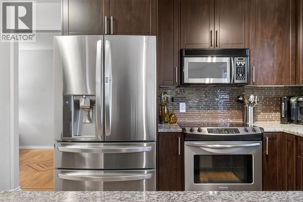 68 Bermondsey Rise Nw, Calgary, AB - Indoor Photo Showing Kitchen With Upgraded Kitchen