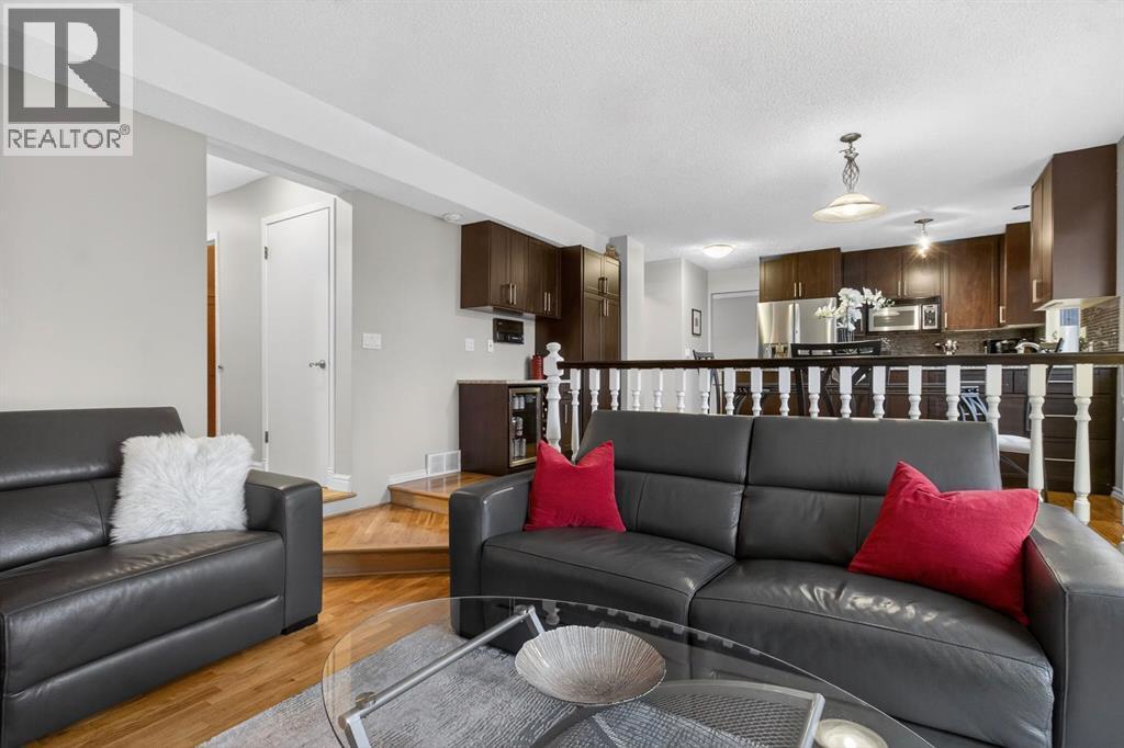 68 Bermondsey Rise Nw, Calgary, AB - Indoor Photo Showing Living Room