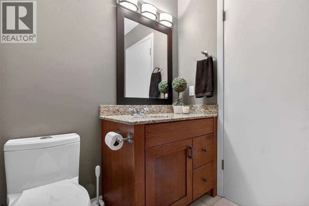 68 Bermondsey Rise Nw, Calgary, AB - Indoor Photo Showing Bathroom