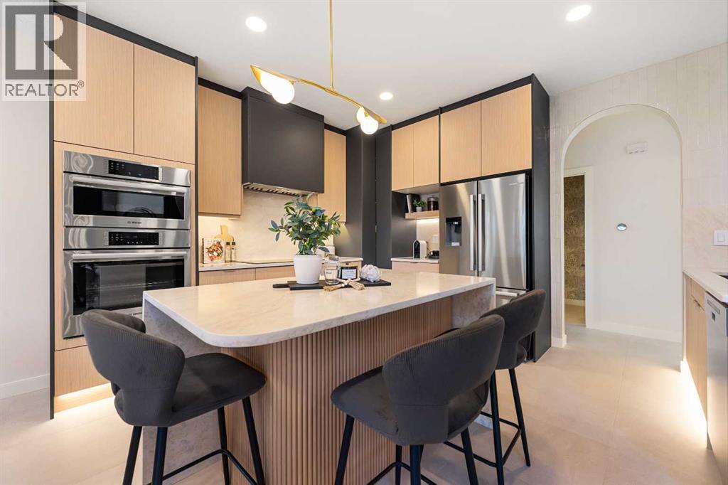 125 Discovery Place Sw, Calgary, AB - Indoor Photo Showing Kitchen With Stainless Steel Kitchen
