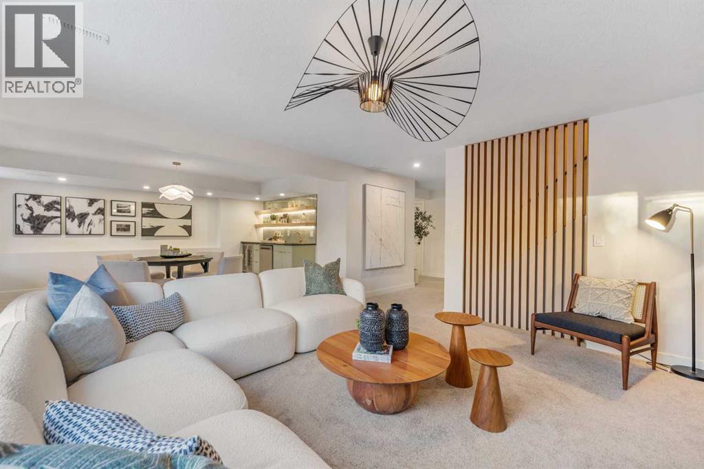 125 Discovery Place Sw, Calgary, AB - Indoor Photo Showing Living Room