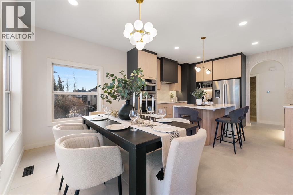 125 Discovery Place Sw, Calgary, AB - Indoor Photo Showing Dining Room