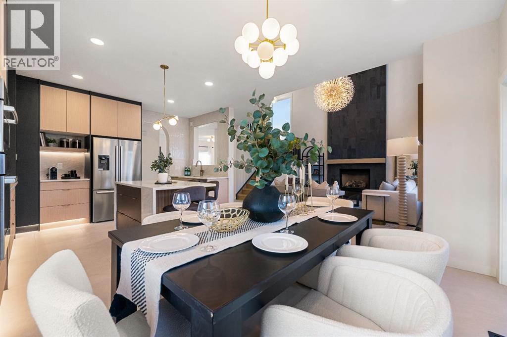 125 Discovery Place Sw, Calgary, AB - Indoor Photo Showing Dining Room