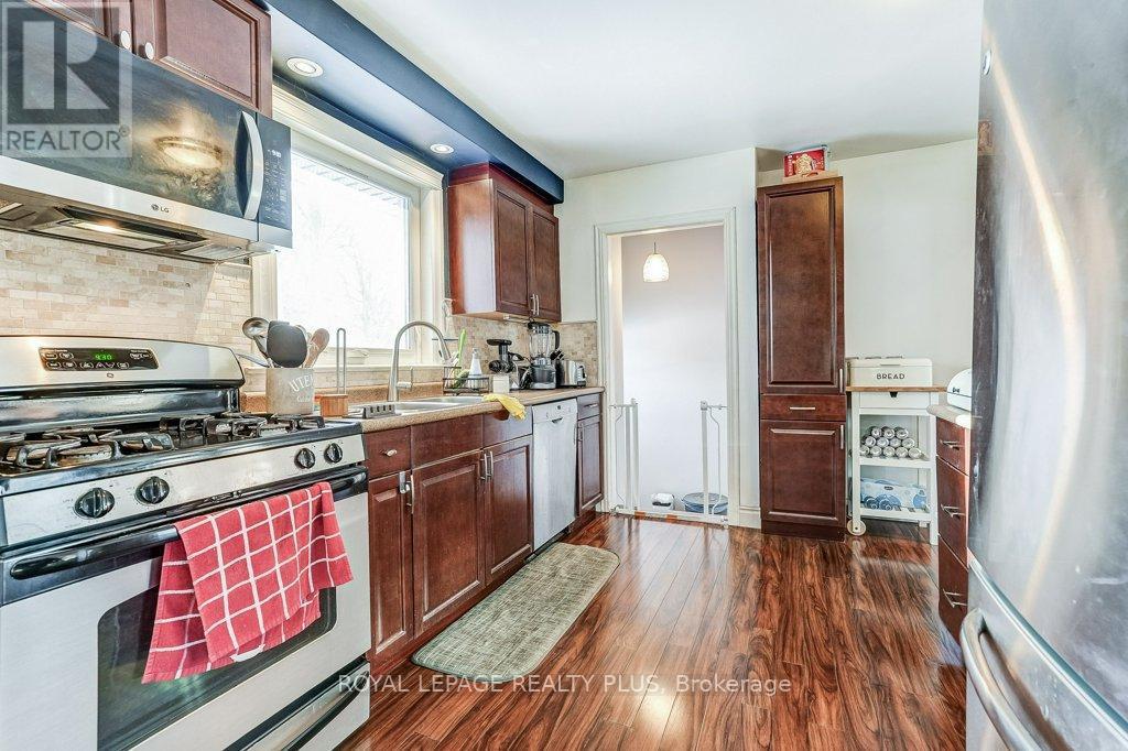1980 Hartland Drive, Mississauga, ON - Indoor Photo Showing Kitchen